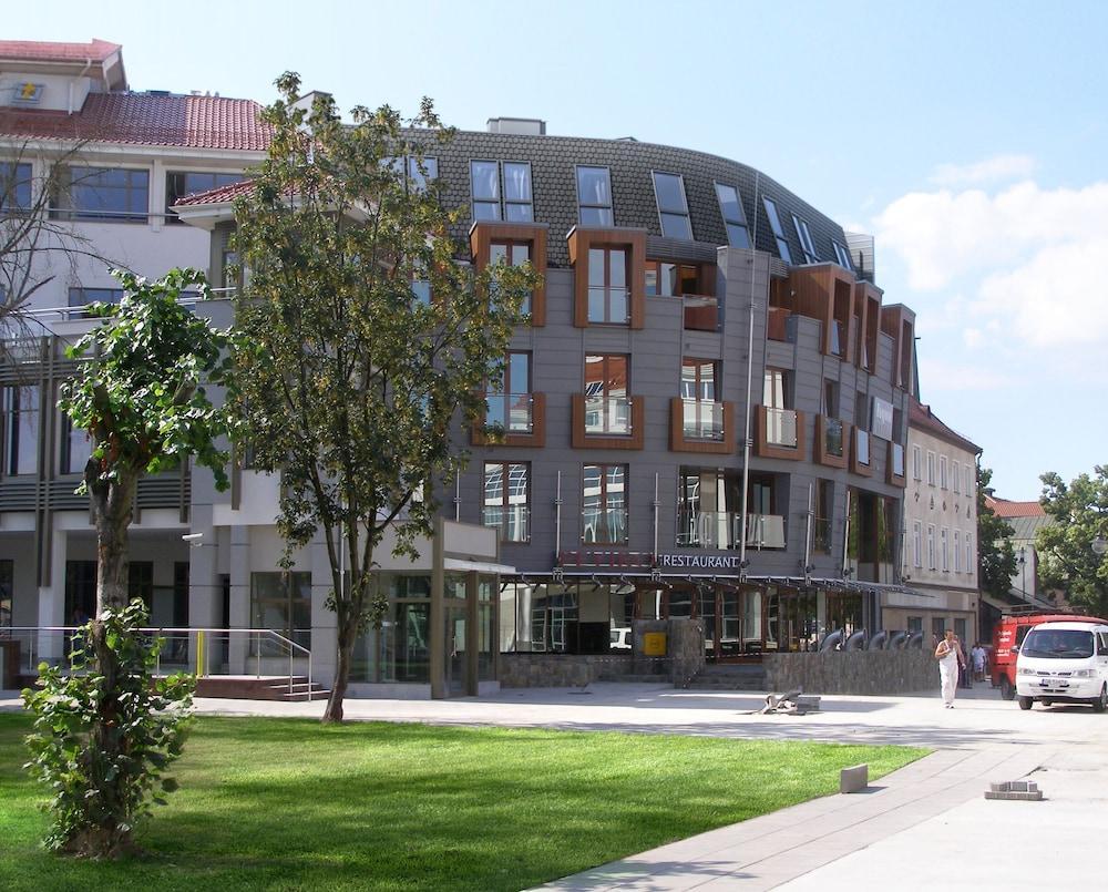 Bayjonn Boutique Hotell 4*